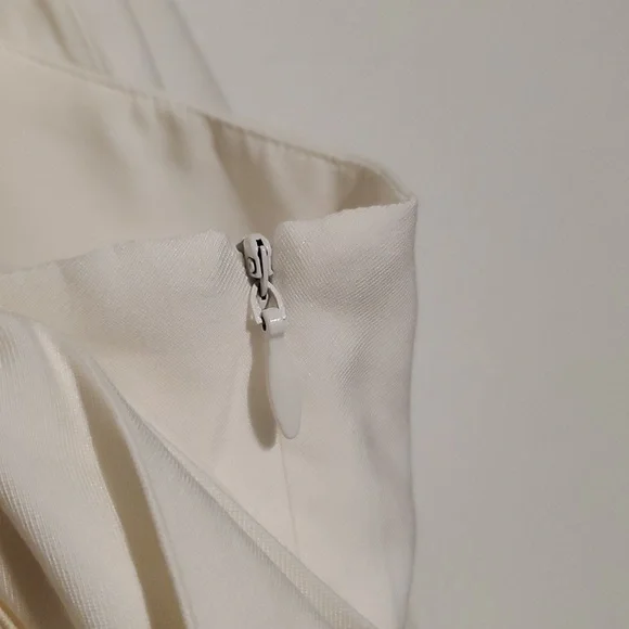 277◼️LOVE BONITO DRESS - Picture 4 of 7